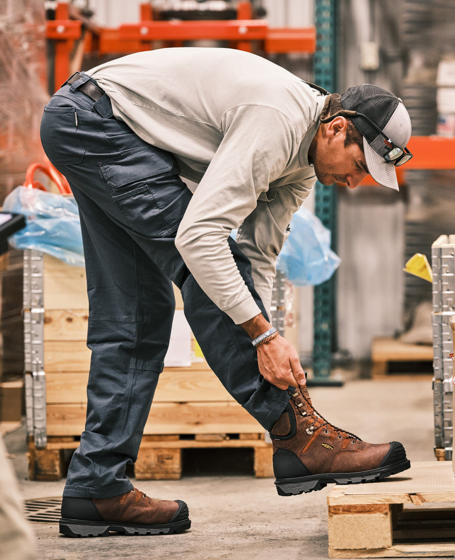 Keen Online | Men's Camden 6" Waterproof Boot INT MET (Carbon Toe) Leather Brown/Black