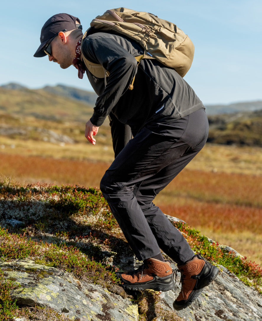 Keen Popular style | Men's Targhee IV Waterproof Hiking Boot Coyote/Gold Flame