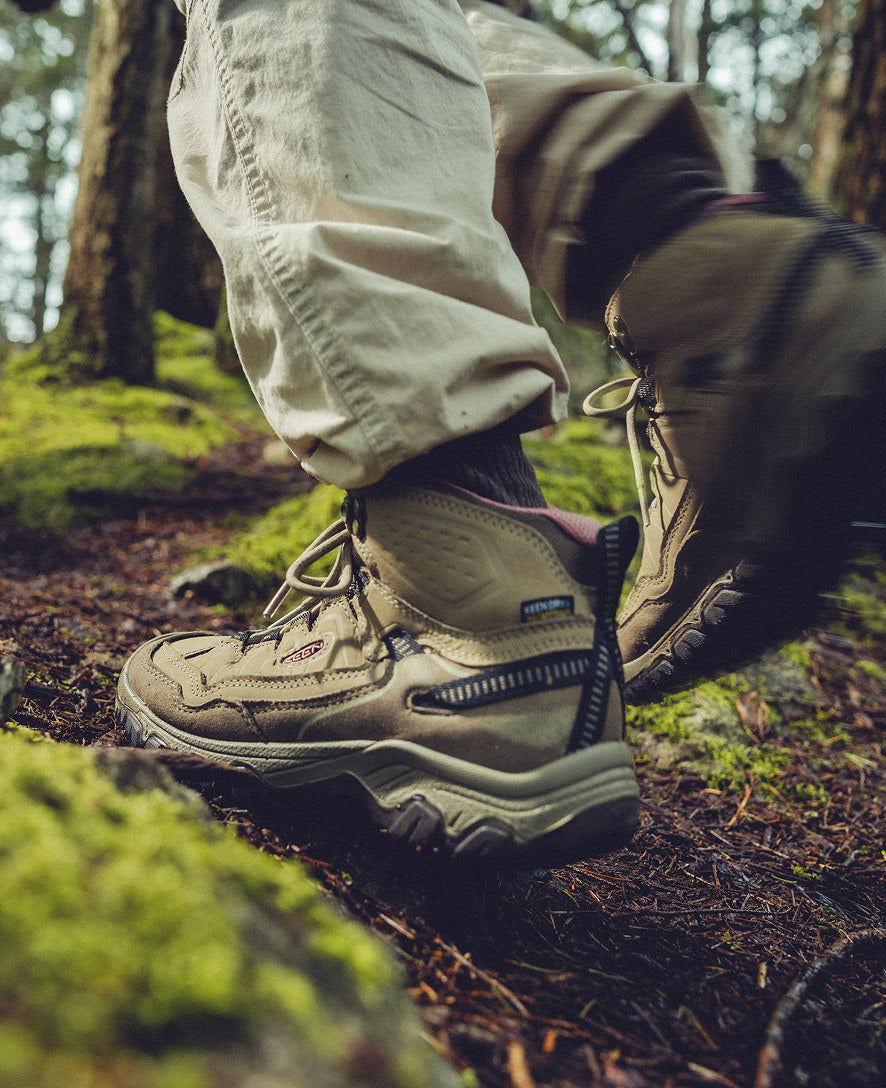 Keen Online | Women's Targhee IV Waterproof Hiking Boot Brindle/Nostalgia Rose