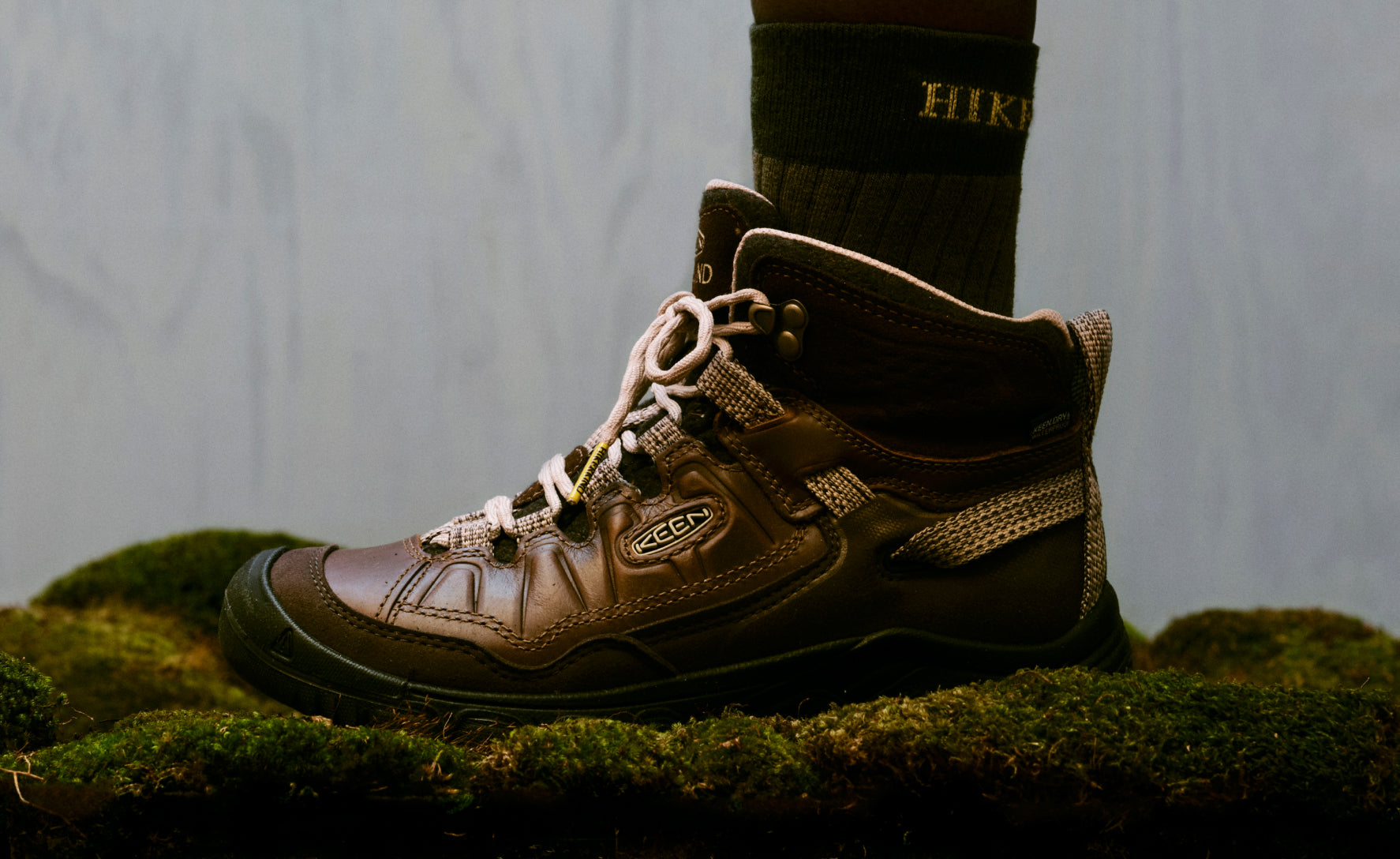 Keen Discount | Women's Targhee IV Waterproof Hiking Boot x Hikerkind Dark Earth/Dark Earth