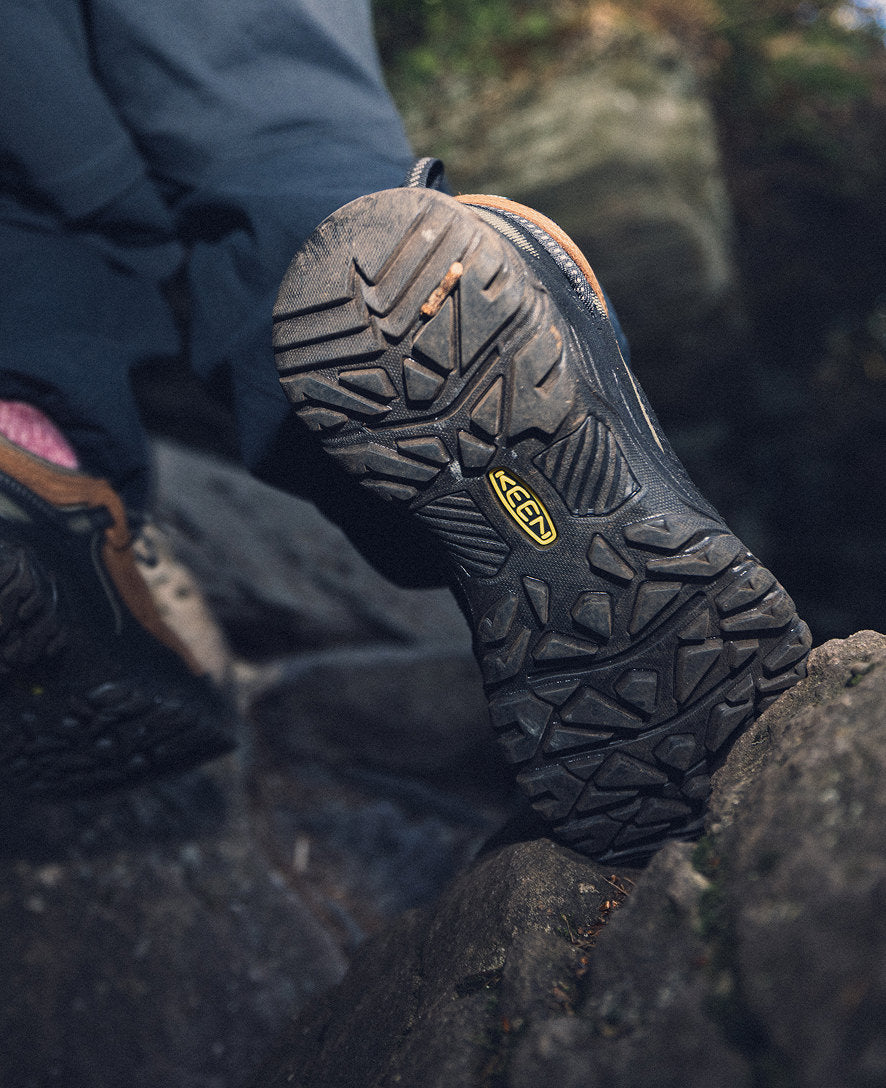 Keen On sale | Men's Targhee IV Wide Waterproof Hiking Shoe Sea Turtle/Roasted Pecan