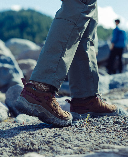 Keen New | Women's Targhee IV Waterproof Hiking Shoe Bison/Beaujolais
