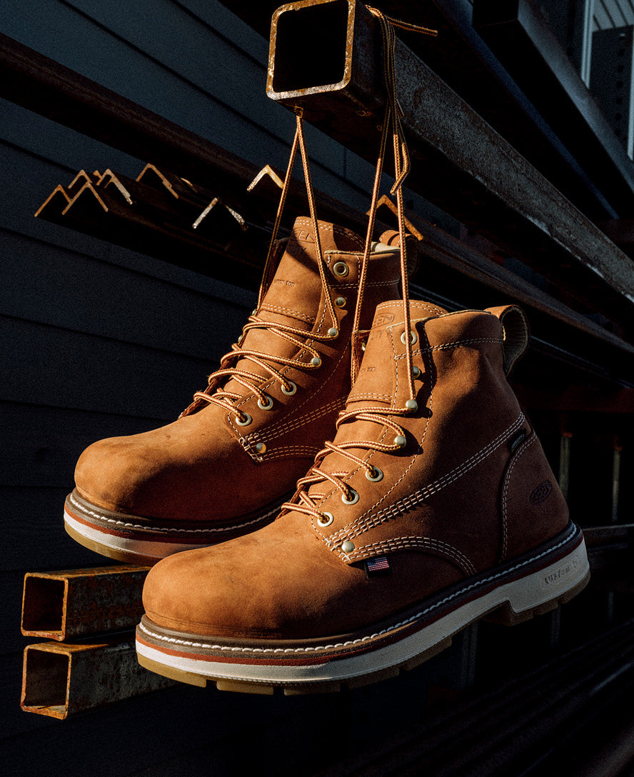 Keen US | Men's Liberty 6" Waterproof 90° Heel Boot (Carbon Toe) Bombay Brown/Gum