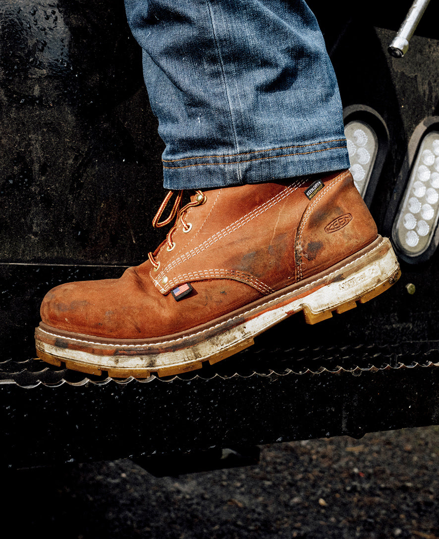 Keen Near Me | Men's Liberty 6" Waterproof 90° Heel Boot (Soft Toe) Bombay Brown/Gum