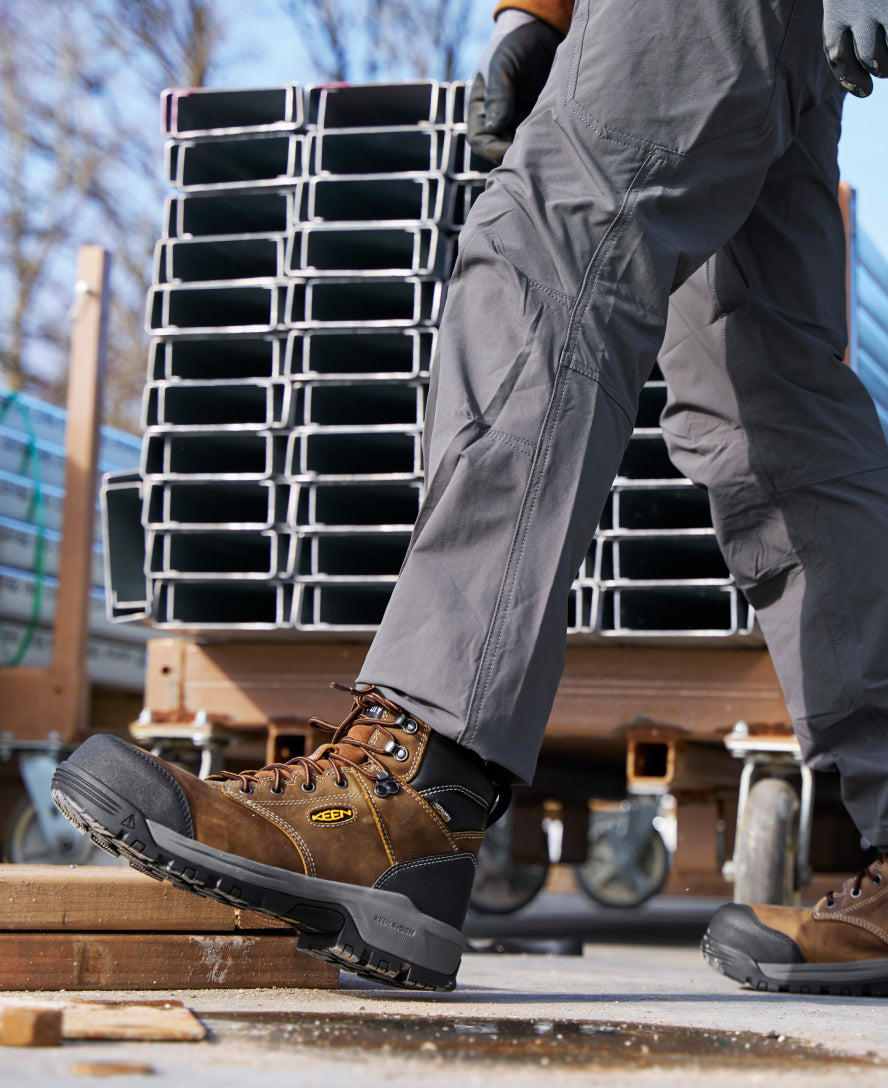 Keen Discount | Men's Evanston 6" Waterproof Boot (Carbon Toe) Bison/Black