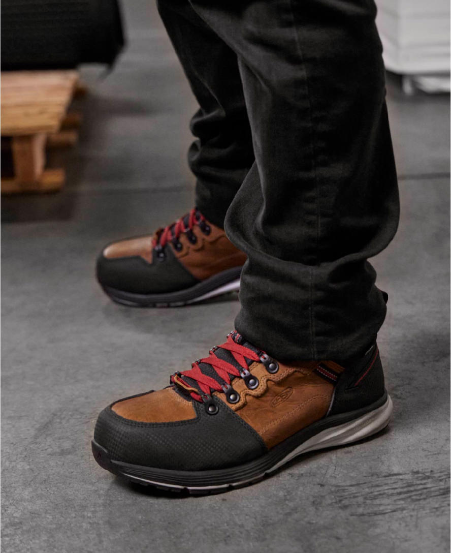 Keen Discount | Men's Red Hook Waterproof Boot (Carbon Toe) Tobacco/Black