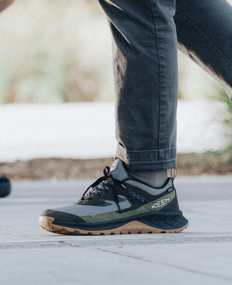 Keen Online | Men's Hightrail Waterproof Hiking Shoe Steel Grey/Forest Night