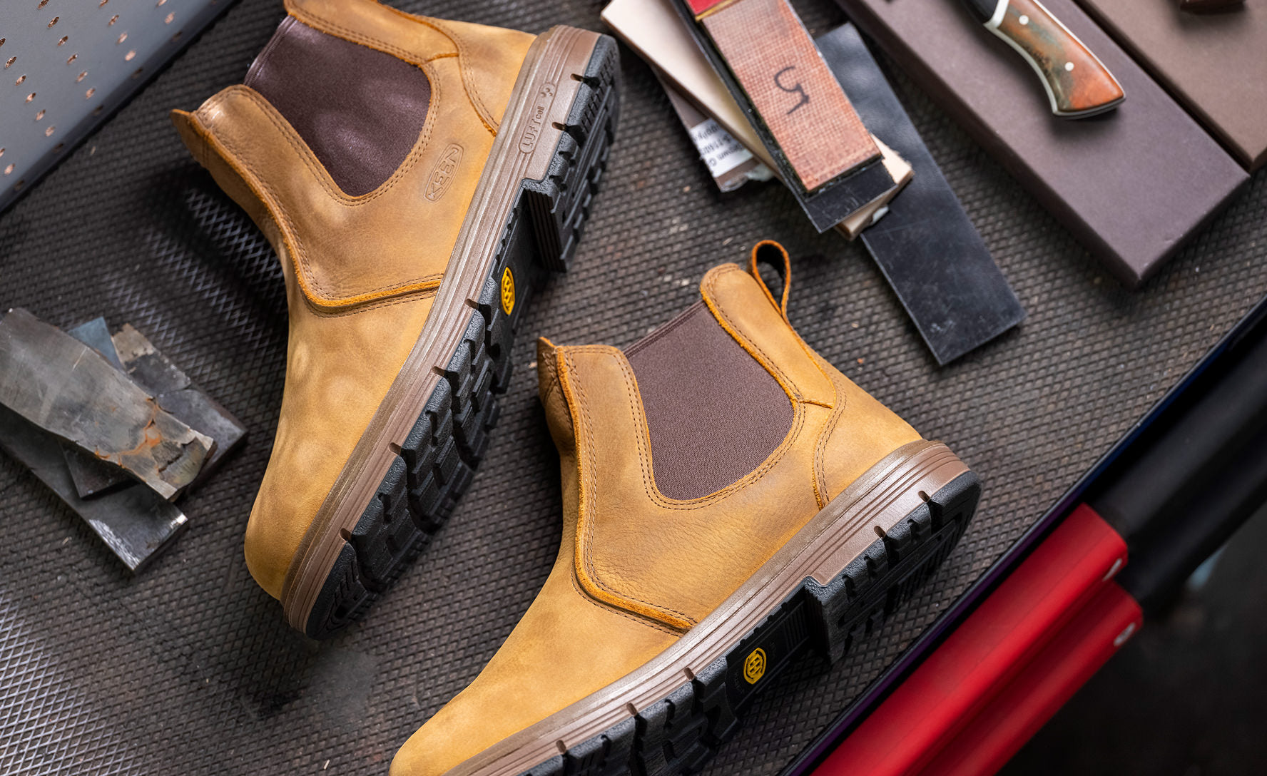Keen New | Men's San Jose Chelsea 90° Heel Boot (Soft Toe) Belgian/Gum