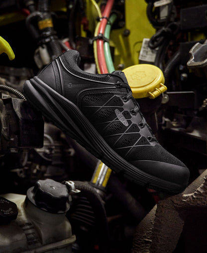Keen Online | Men's Vista Energy (Carbon Toe) Black/Raven