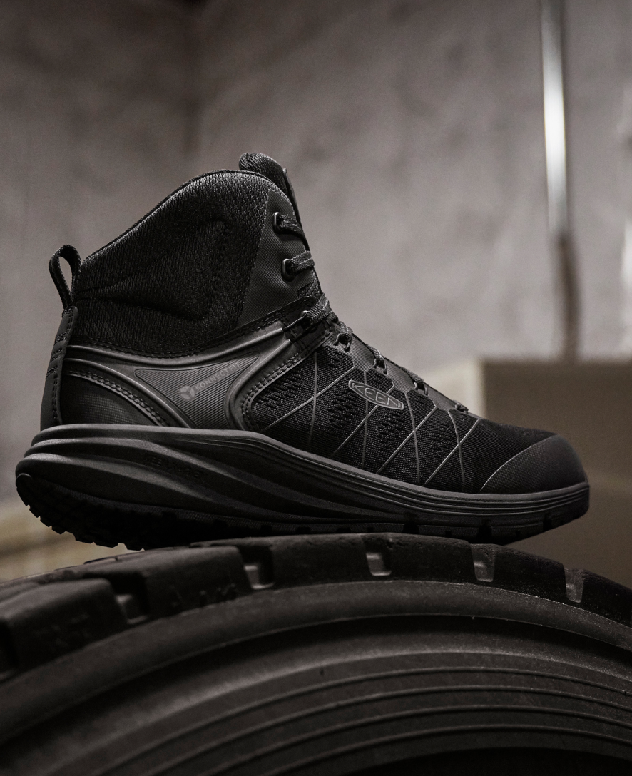 Keen Near Me | Men's Vista Energy Mid INT MET (Carbon Toe) Black/Raven