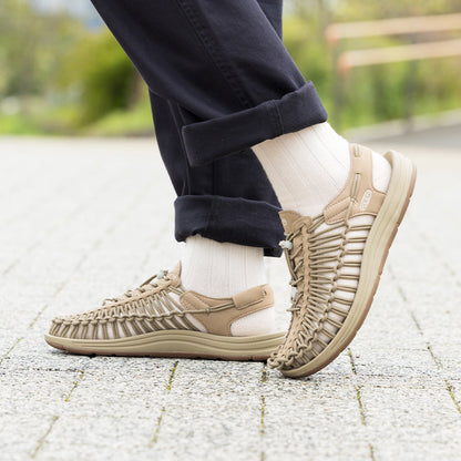 Keen Online | Men's UNEEK Sneaker Timberwolf/Plaza Taupe