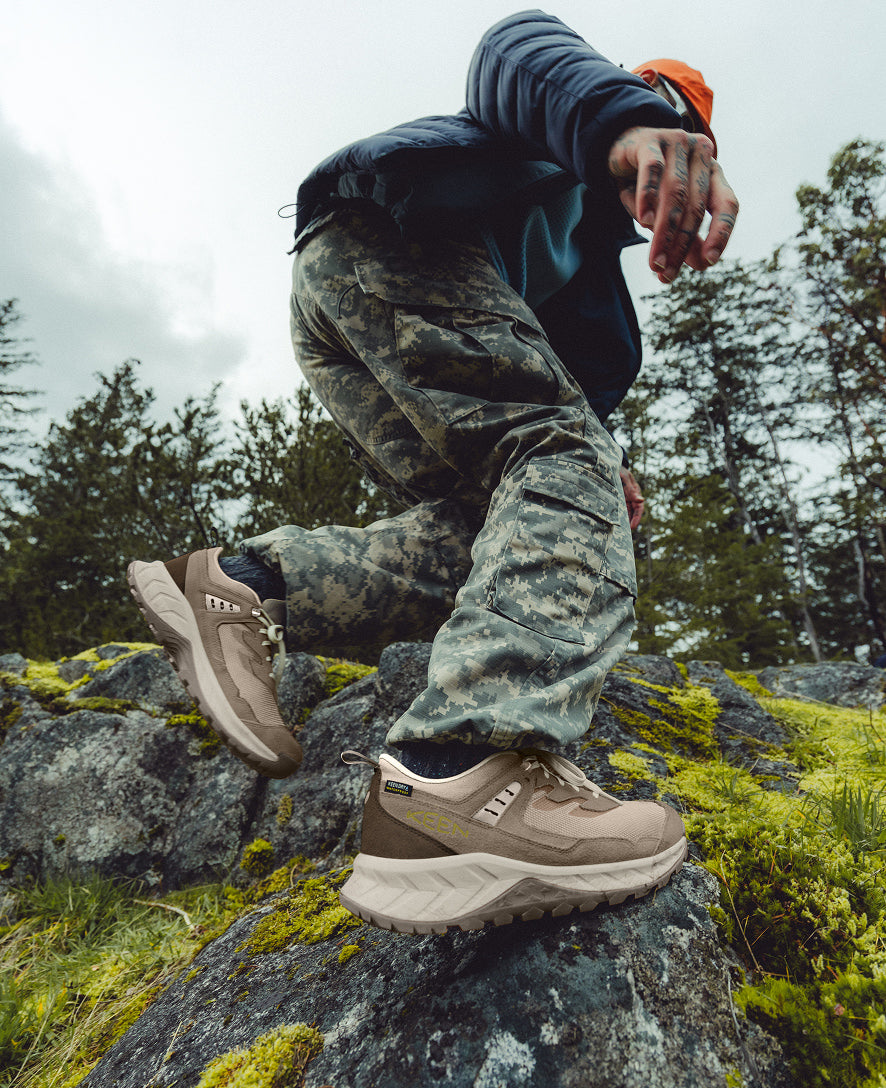 Keen | Men's Hightrail Vented Hiking Shoe Dark Earth/Oak Buff