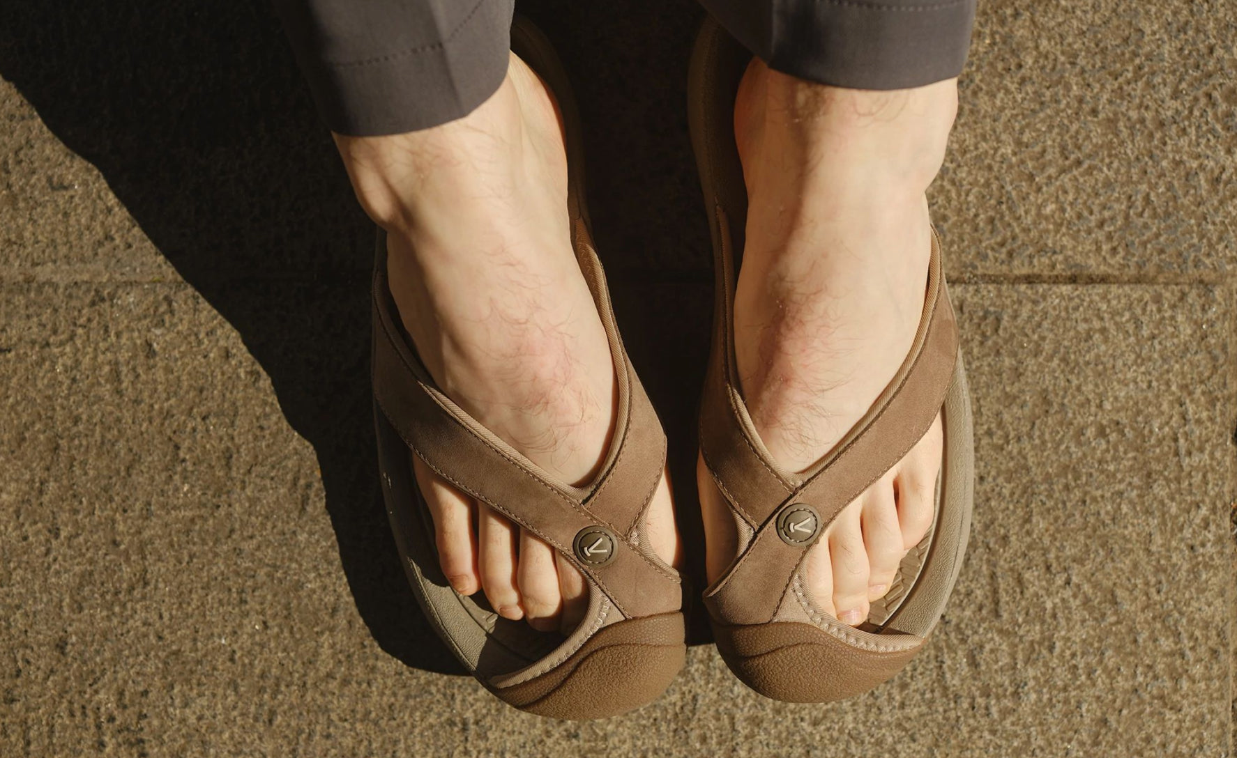 Keen New | Men's Waimea Leather Flip-Flop Java/Plaza Taupe