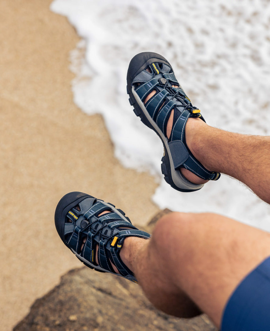 Keen On sale | Men's Newport H2 Sandal Naval Academy/Keen Yellow