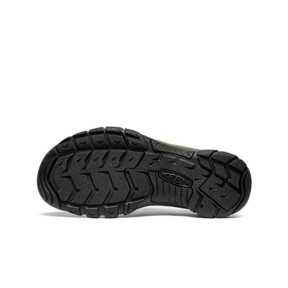 Keen Online | Men's Newport Retro Sandal x Études Studio Etudes Olive