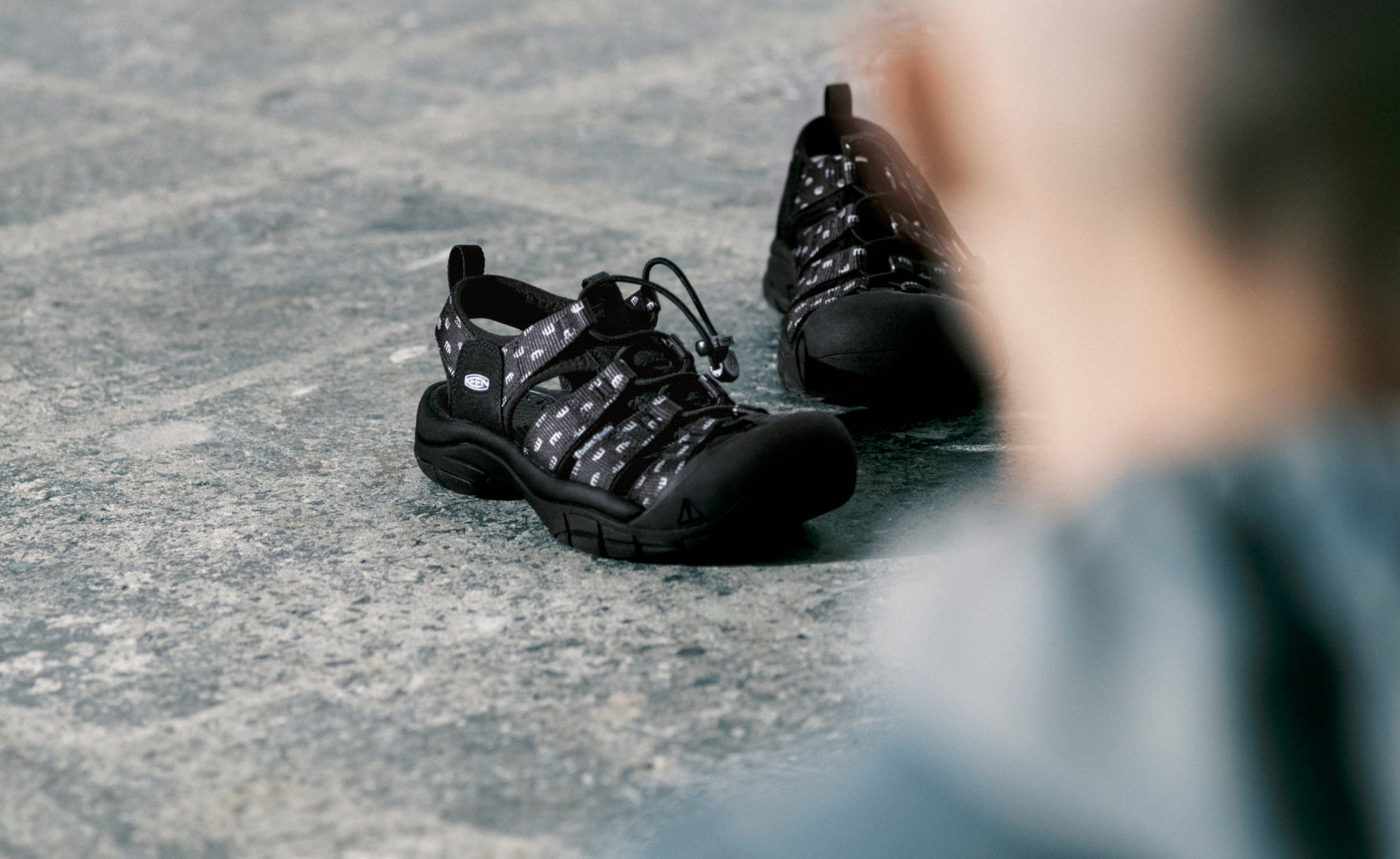 Keen Sale | Men's Newport Retro Sandal x Études Studio Etudes Black
