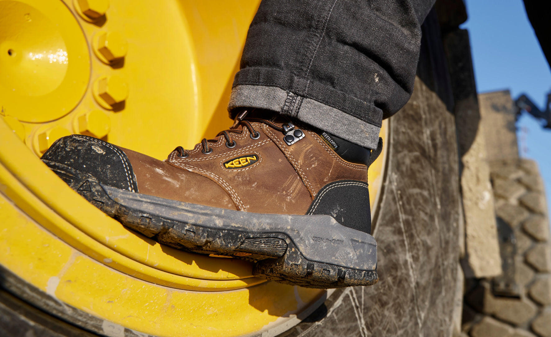 Keen US | Women's Evanston 6" Waterproof Boot INT MET (Carbon Toe) Bison/Black