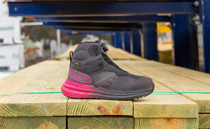 Keen Online | Women's Snapline RF Waterproof Boot (Carbon Toe) Magnet/Black
