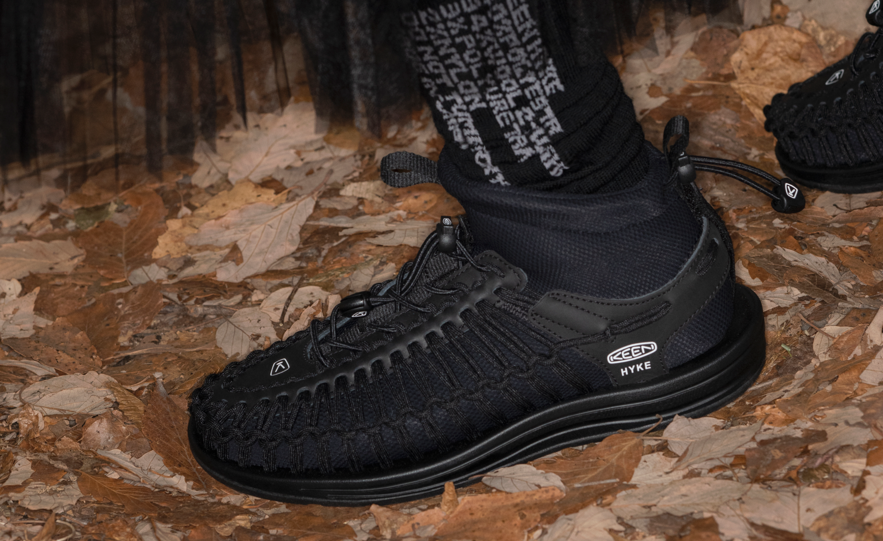 Keen Hot style | Women's UNEEK High Top x HYKE HYKE Black